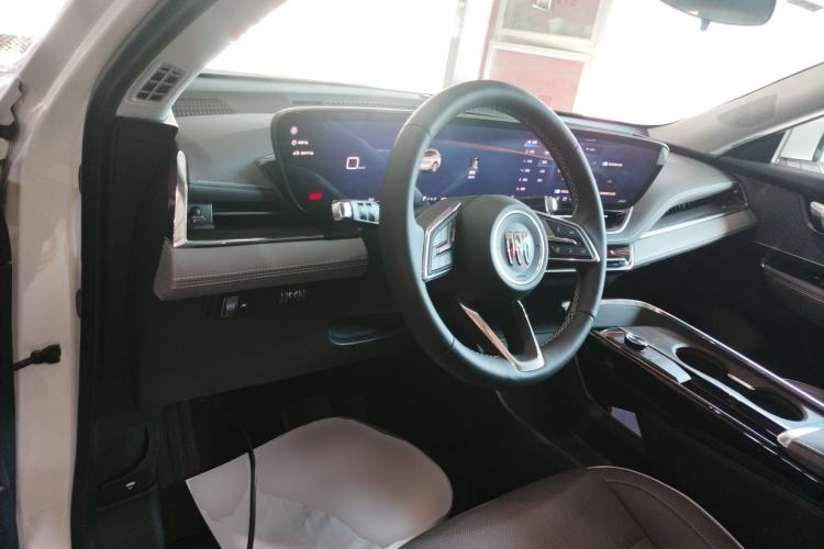 Used Buick E5 2025 Model 620KM Prestige Edition
