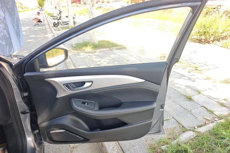 Used Roewe i6 MAX New Energy 2023 EV 420 Skyroof Special Edition