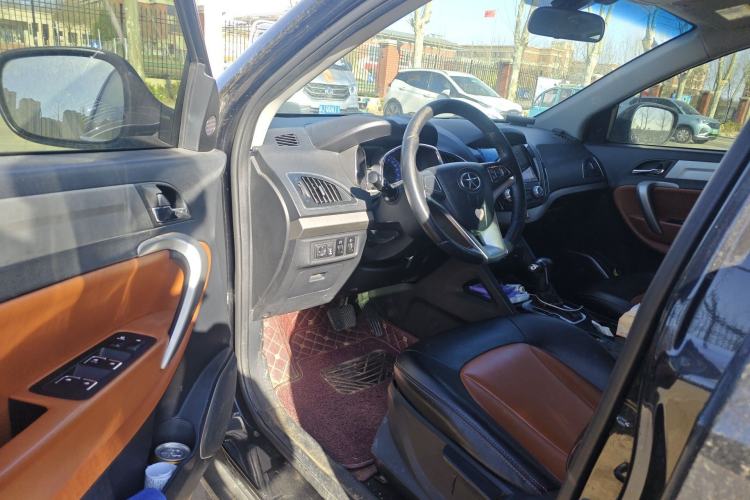 Used JAC Group Refine S5 2014 2.0T Automatic Luxury Edition
