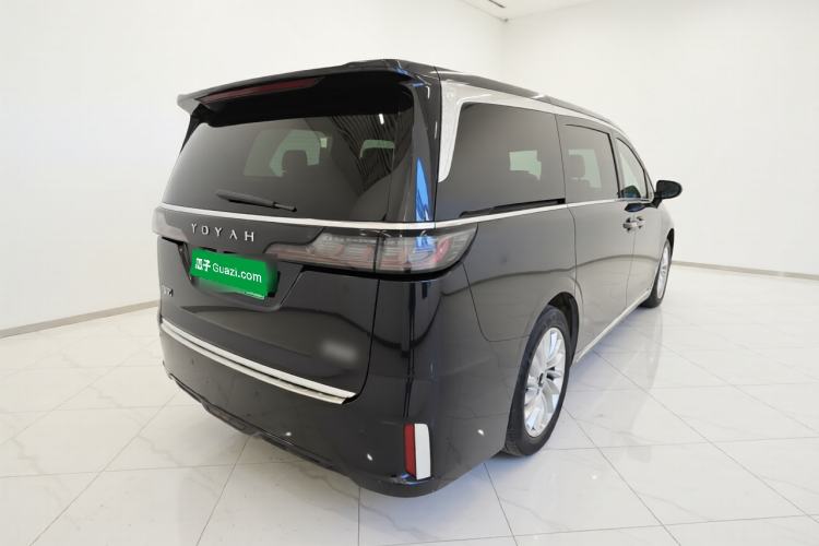 Used VOYAH Dream 2024 PHEV Extended-Range Premium Edition Rear Right 45 Deg