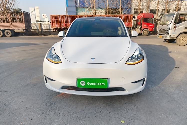 Used Tesla Model Y 2023 Long-Range All-Wheel-Drive Version