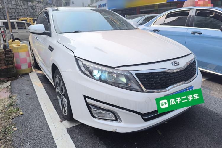 Used Kia K5 2015 2.0L Automatic LUX Front Right 45 Deg