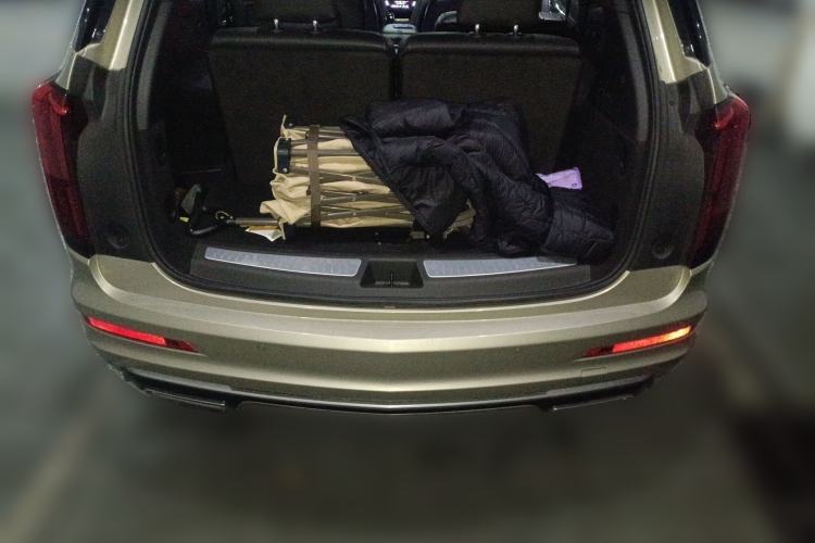 Used Cadillac XT6 2022 2.0T Six-Seater Four-Wheel Drive Luxury Version Trunk