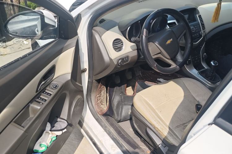 Used Chevrolet Cruze 2015 1.5L Classic SL MT
