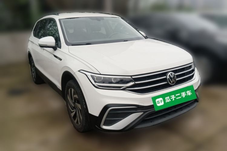 Used Volkswagen Tiguan L 2022 330TSI Automatic Two-Wheel Drive Comfort Edition Front Right 45 Deg
