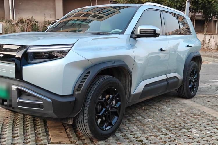 Used Formula Leopard Titanium 3 2025 501 km Range Rear-Wheel Drive Intelligent Driving Max Edition