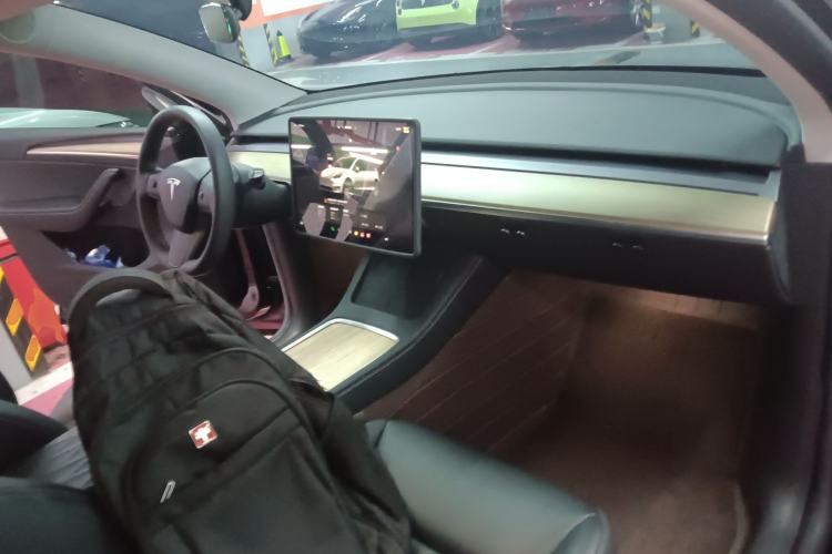 Used Tesla Model Y 2022 Revised Version Rear-Wheel Drive Center Console