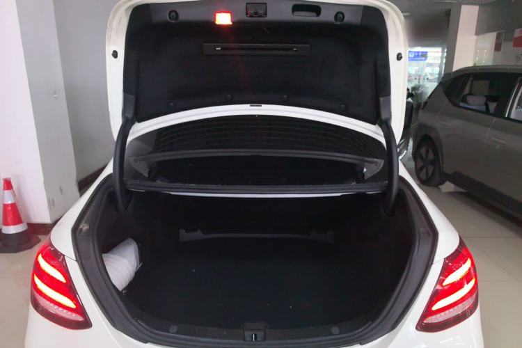 Used Mercedes-Benz E-Class 2019 E 300 L Sporty and Stylish Model Trunk