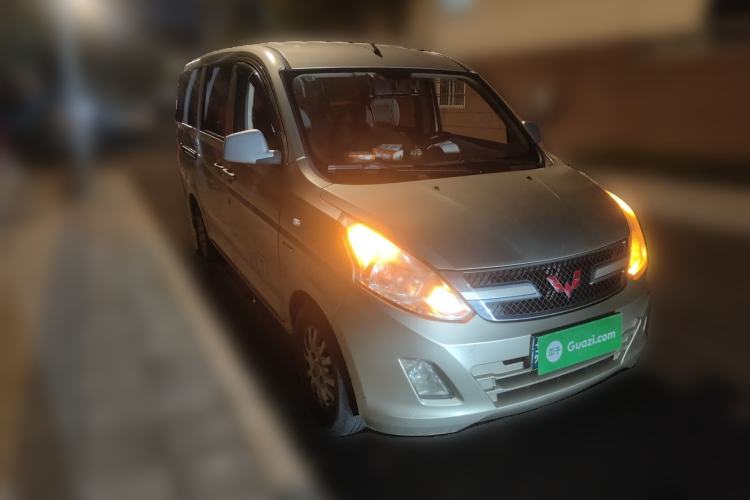 Used Wuling Rongguang V 2016 1.5L Standard Version
