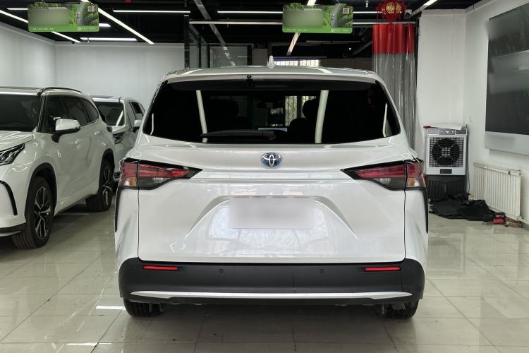 Used Toyota SIENNA 2023 2.5L Hybrid Comfort Edition Exterior 5