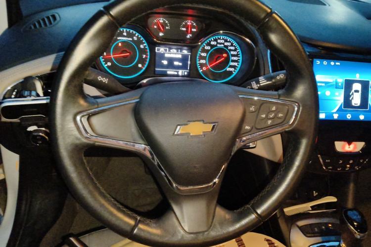 Used Chevrolet Cruze 2015 1.4T DCG Luxury Edition Steering Wheel