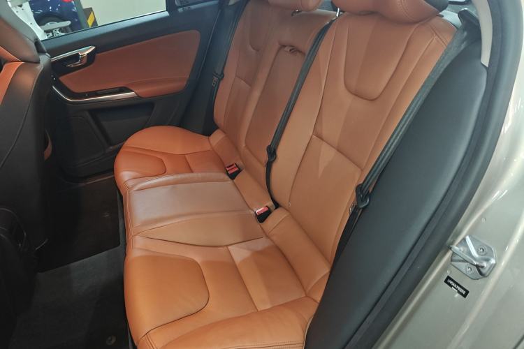 Used Volvo S60 2015 S60L 2.0T Zhiyuan Edition