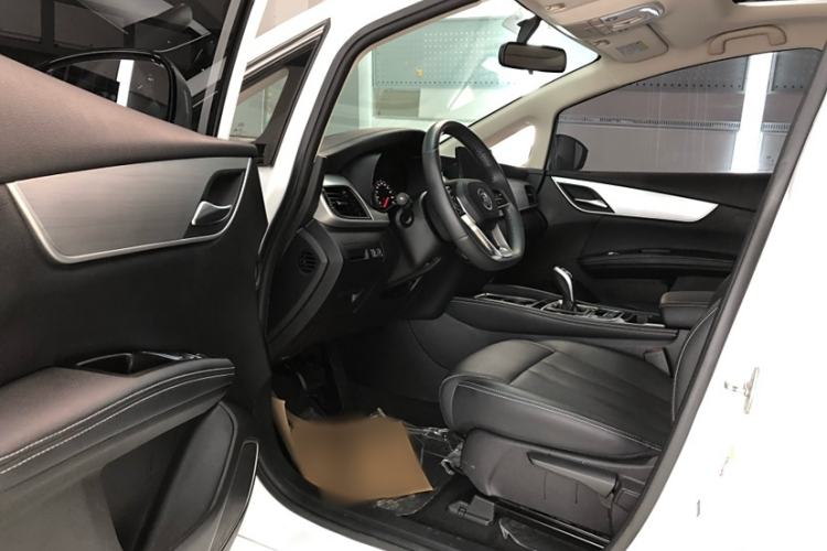 Used BYD Song MAX 2021 Upgraded Model 1.5T Automatic Luxury 6-Seater Left Front Seat