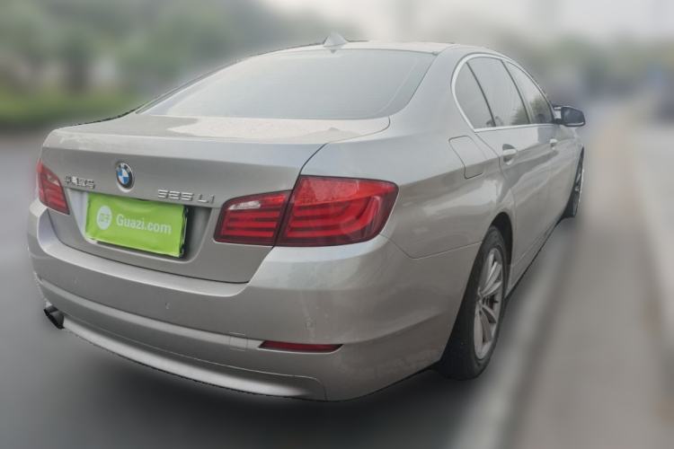 Used BMW 5 Series 2013 525Li Luxury Model
