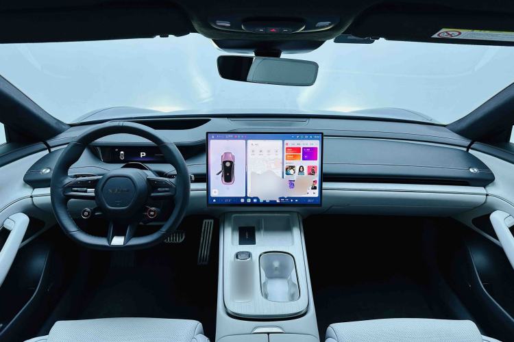 Used Xiaomi Auto SU7 2024 Four-Wheel Drive Ultra-Long Range Advanced Intelligent Driving Max Edition