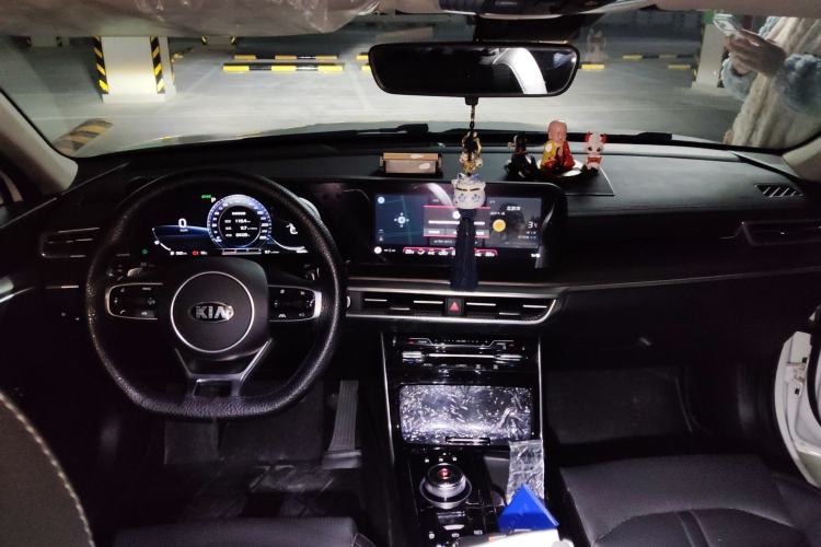 Used Kia K5 2020 380T GT-Line Prestige Tech Edition Center Console