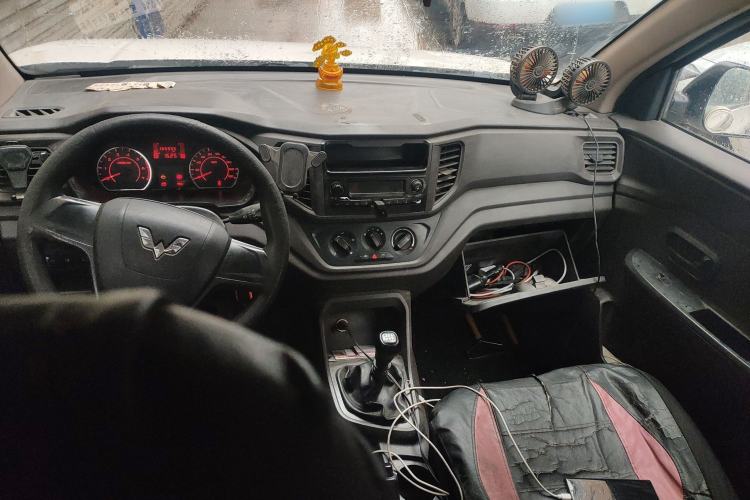 Used Wuling Hongguang V 2021 1.5L Jingqu Version LAR
