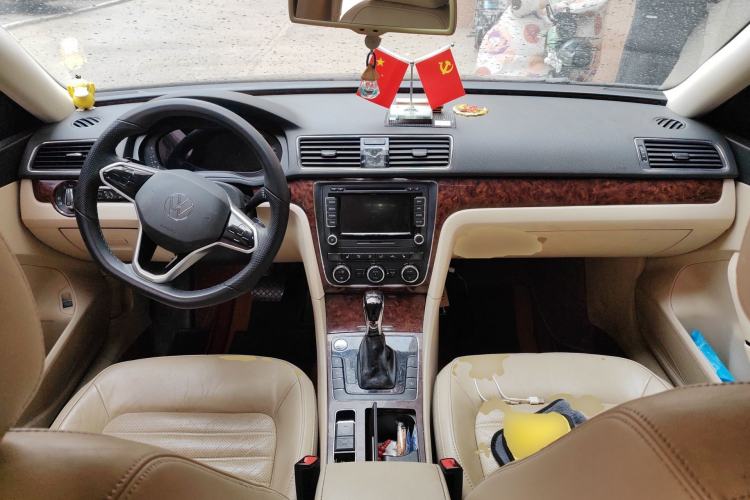 Used Volkswagen Passat 2013 1.8TSI DSG Prestige Edition Center Console