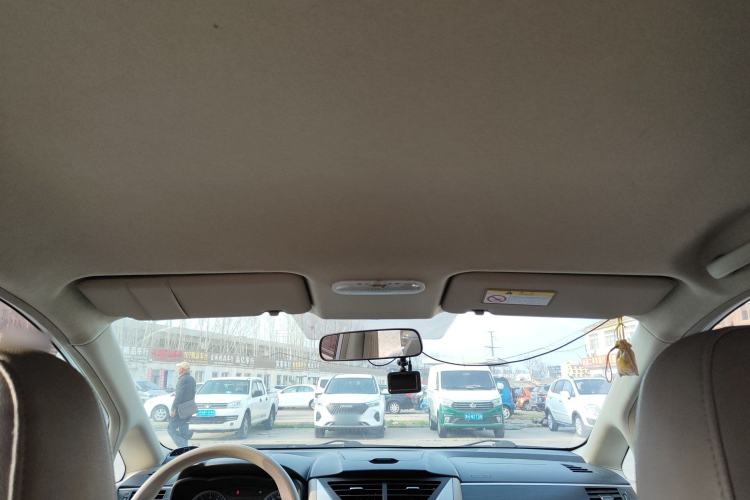 Used Venucia D50 2015 1.6L Manual Fashion Edition