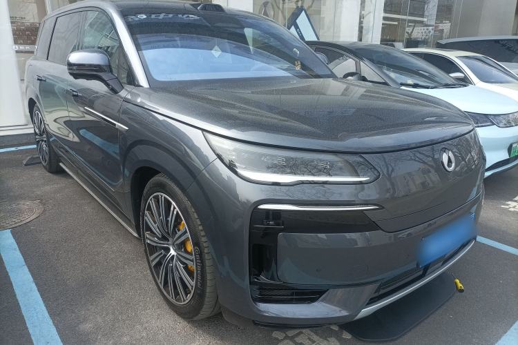 Used Denza N9 2025 Flagship Model
