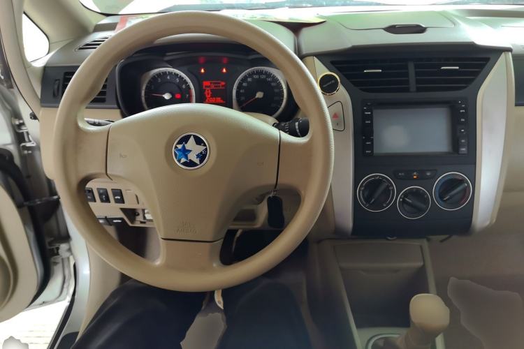 Used Venucia D50 2013 1.6L Manual Fashion Edition
