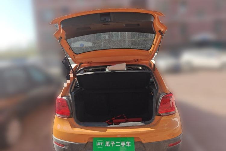 Used Volkswagen Polo 2012 1.6L Cross Polo MT
