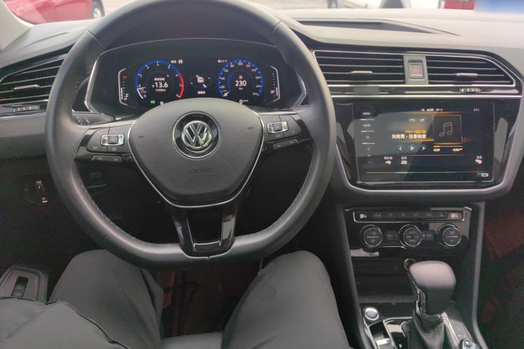 Used Volkswagen Tiguan L 2020 330TSI Automatic Two-Wheel Drive Smart Luxury Edition China VI Standard