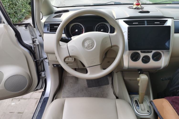 Used Venucia D50 2012 1.6L Automatic Prestige Edition
