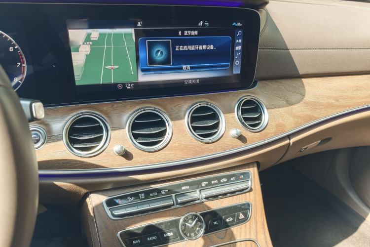 Used Mercedes-Benz E-Class 2019 E 260 L Audio And AC Panel