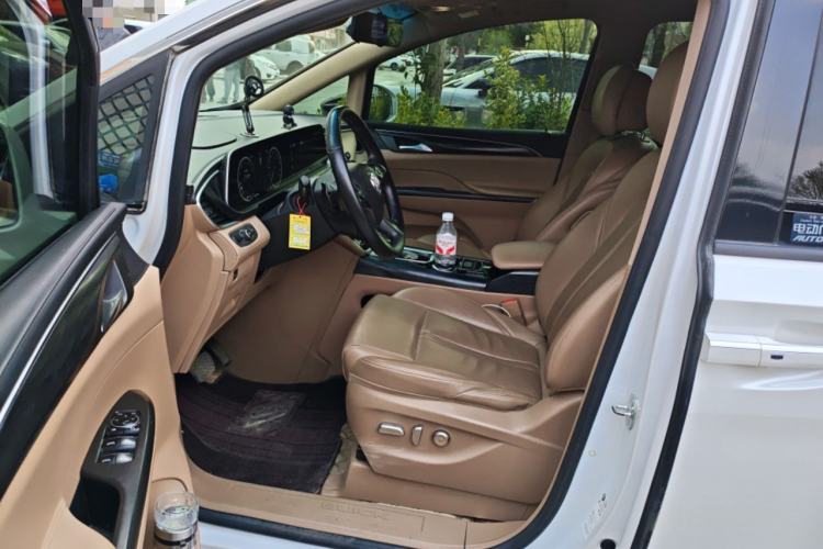 Used Buick GL8 2020 ES Land Cruiser 653T Luxury Model
