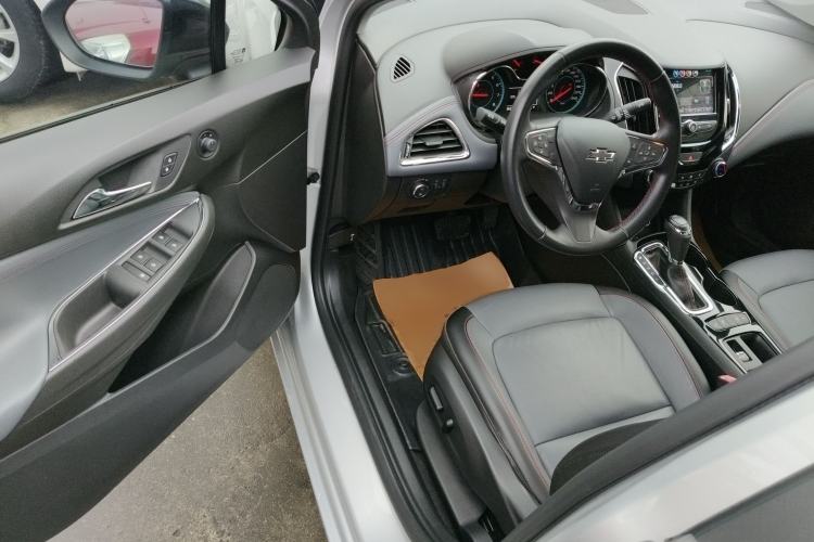 Used Chevrolet Cruze 2018 Redline 330T Dual-Clutch Flagship Edition Driver Seat