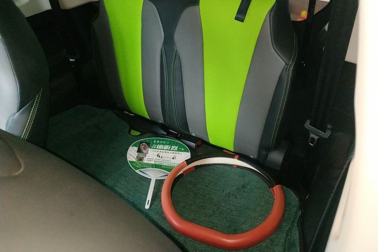 Used Roewe Clever 2021 302 km New Four-Seater Super-Efficient Version Left Rear Seat