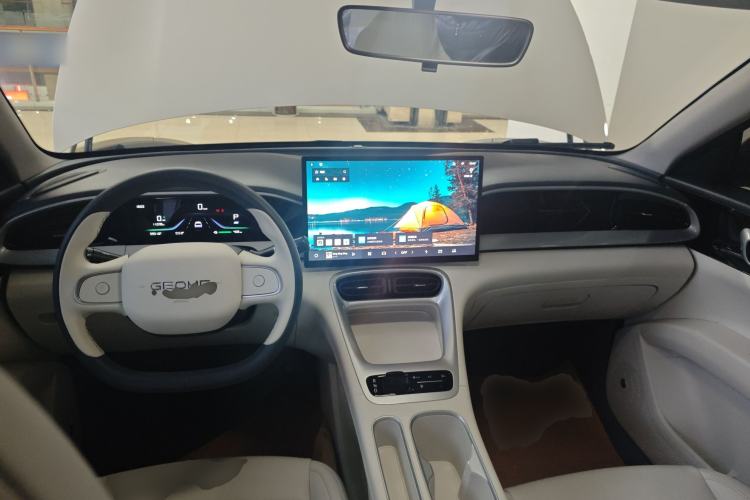 Used Geely Galaxy Geome 2025 UP 410km Exploration Edition Center Console