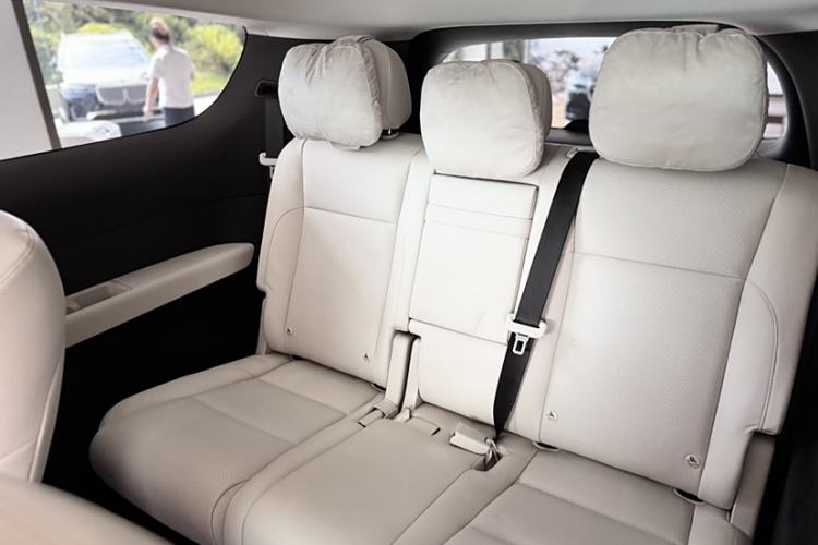 Used Li Auto MEGA 2024 Ultra Model