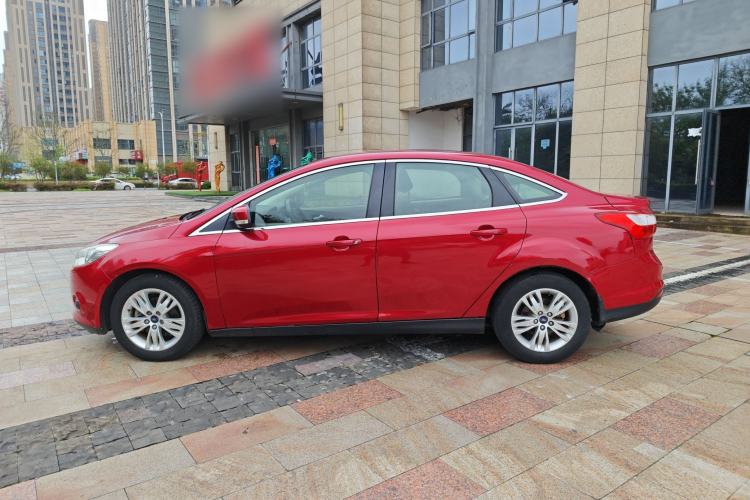 Used Ford Focus 2012 Sedan 1.6L Automatic Comfort Model
