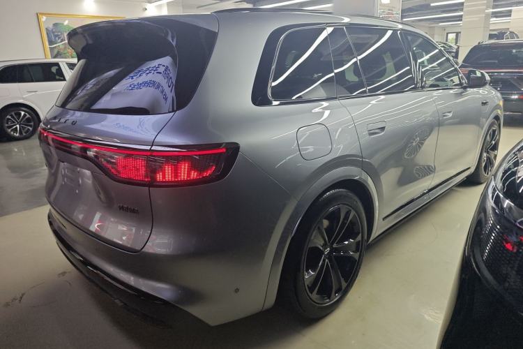 Used Hima AITO M8 2025 Extended-Range Ultra Version 53.4 kWh 5-Seater Edition Rear Right 45 Deg