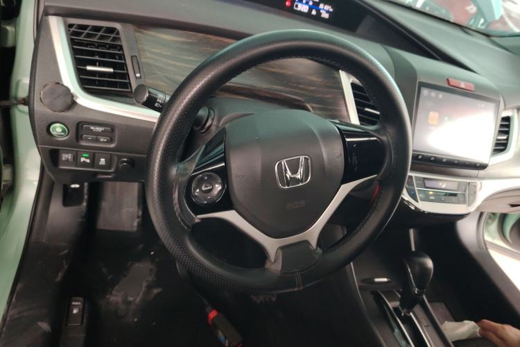 Used Honda Jade 2017 1.8L automatic Comfort version 5 seats