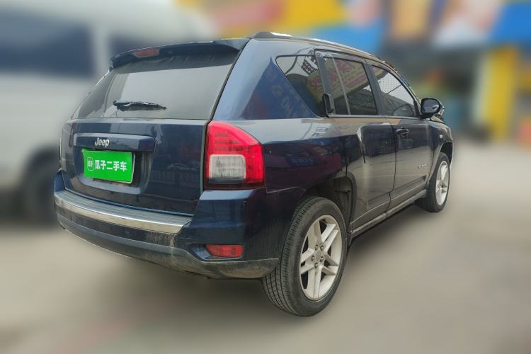 Used Jeep Compass 2012 2.4L four-wheel drive luxury version
