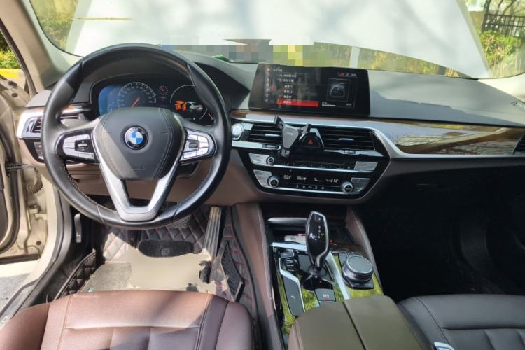 Used BMW 5 Series 2019 525Li Luxury Package Center Console