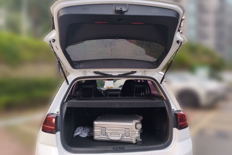 Used Volkswagen Golf 2018 230TSI Automatic Luxury Version Trunk