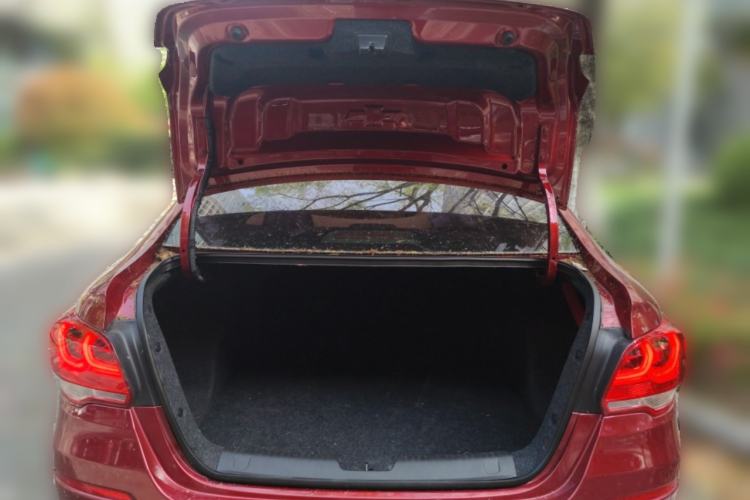 Used Chevrolet Cavalier 2019 320 Automatic Xinyue Edition Trunk