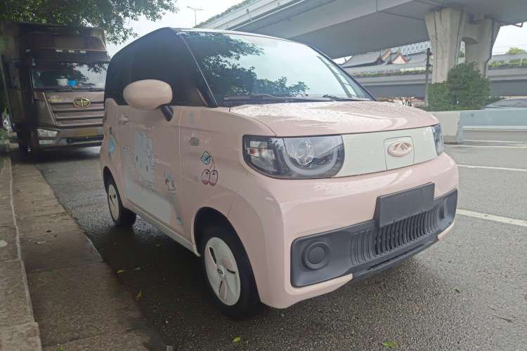 Used Chery New Energy QQ Ice Cream 2022 120km Conical Shape Lithium Iron Phosphate