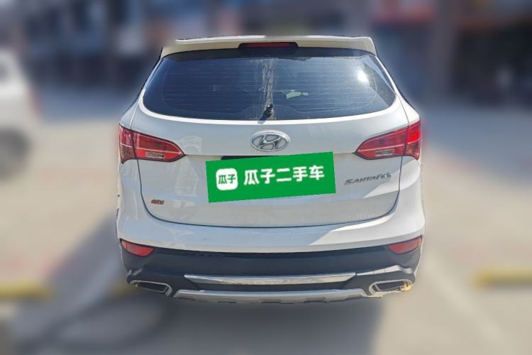 Used Hyundai Santa Fe 2013 2.4L Automatic Two-Wheel Drive Smart Version