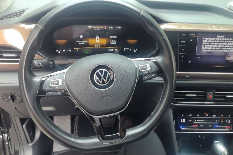 Used Volkswagen Tharu 2022 280TSI Two-Wheel-Drive Luxury Edition