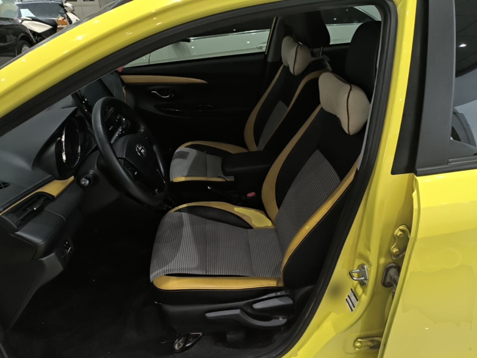 Interior delantero