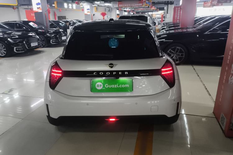 Used MINI Electric COOPER 2025 456km COOPER E Classic Style