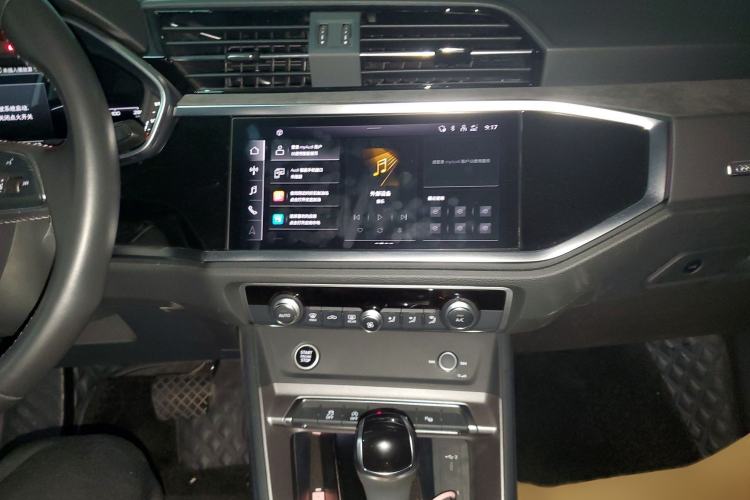 Used Audi Q3 2022 35 TFSI Fashion Dynamic Model