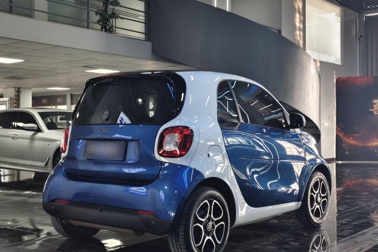 Used smart fortwo 2019 0.9T 66kW Hardtop Wind Power Edition China VI Exterior 5