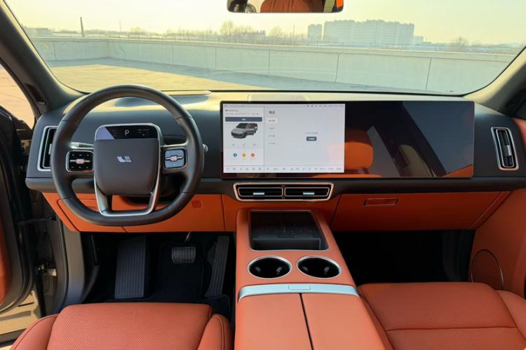 Used Li Auto L8 2023 Pro Model
