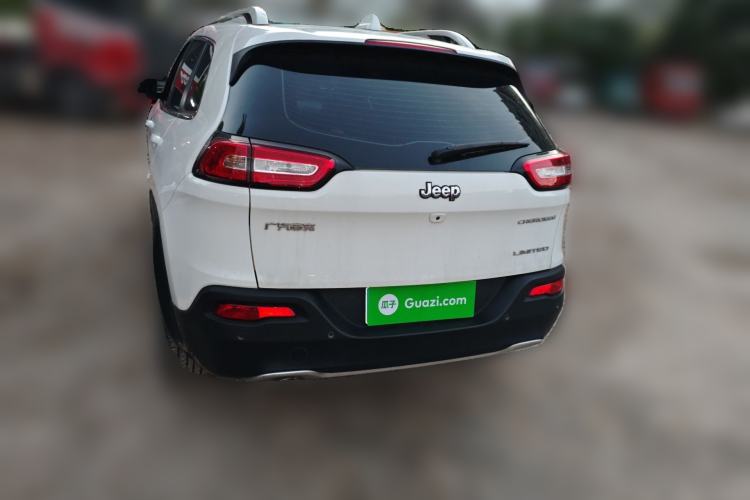 Used Jeep Cherokee 2017 2.0L Superior Edition